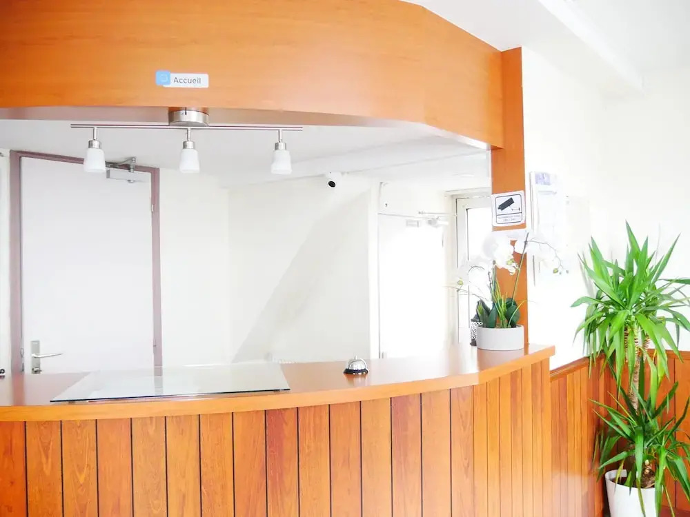 Photo - Hotel des Bains à 10 min de Paris