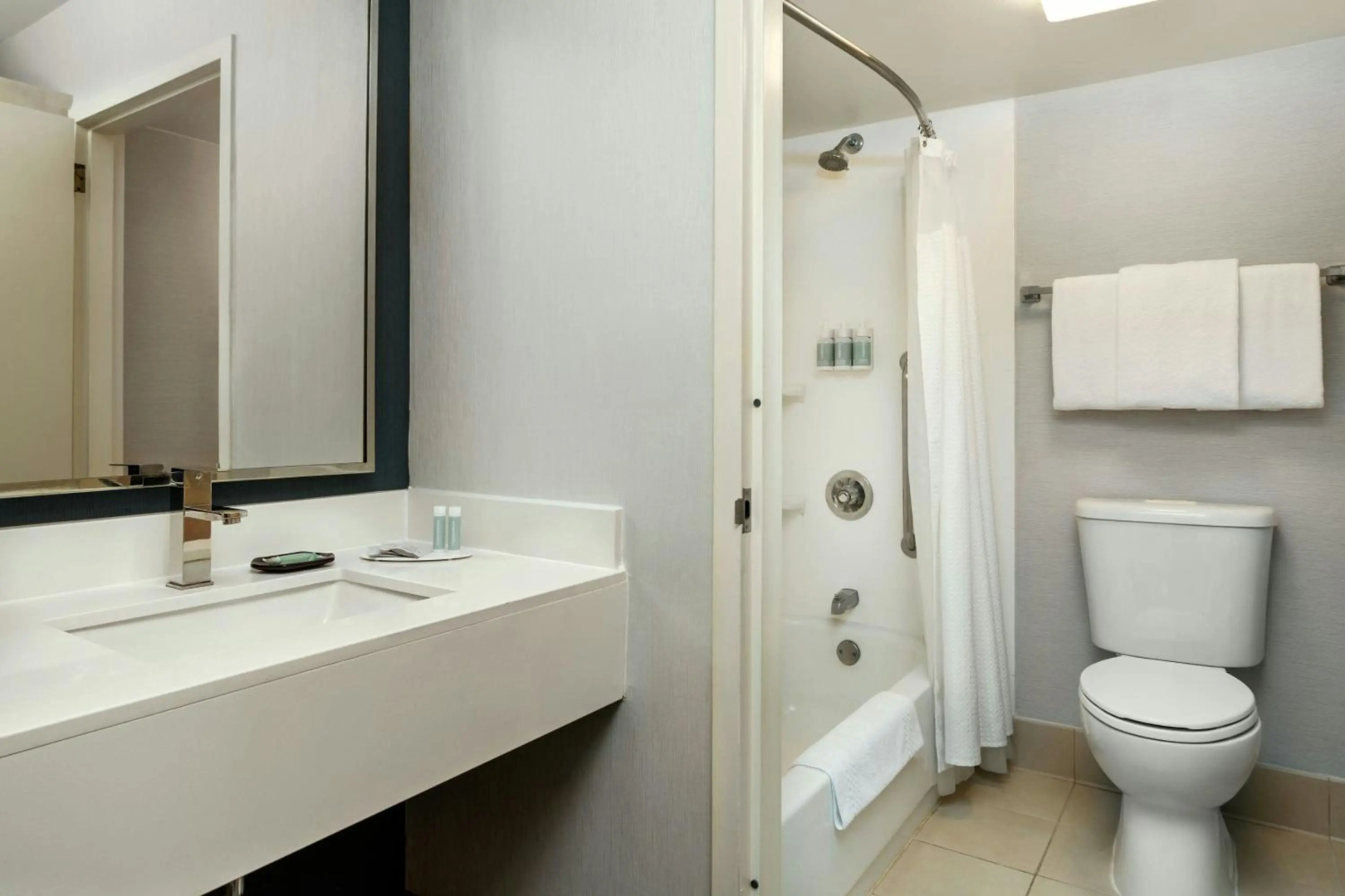 Photo - Courtyard by Marriott Sacramento Airport Natomas