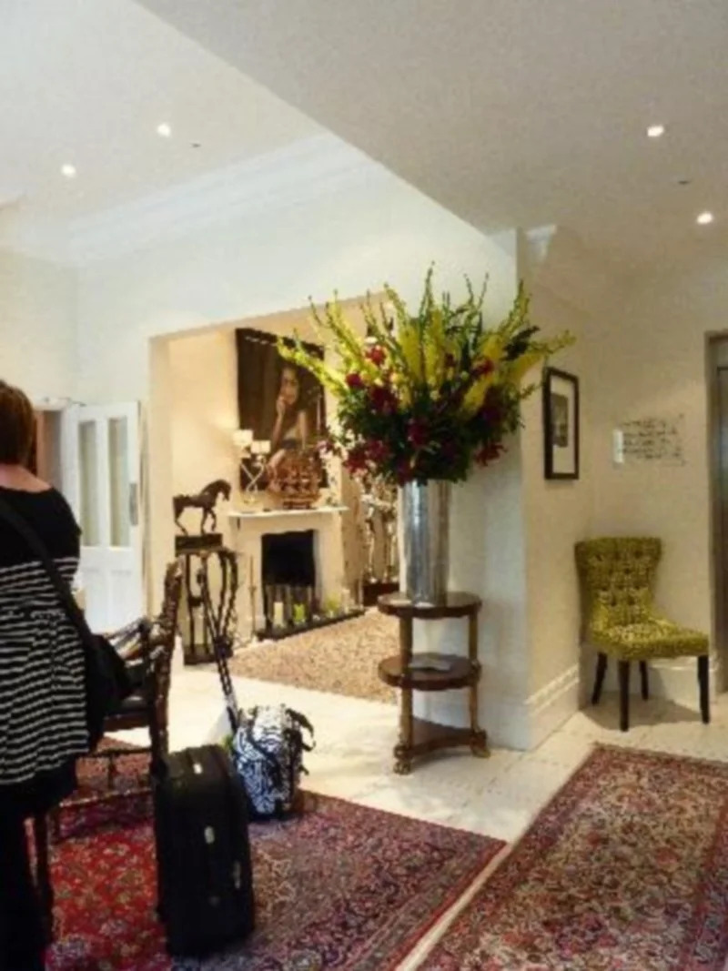 Photo - The Tophams Hotel