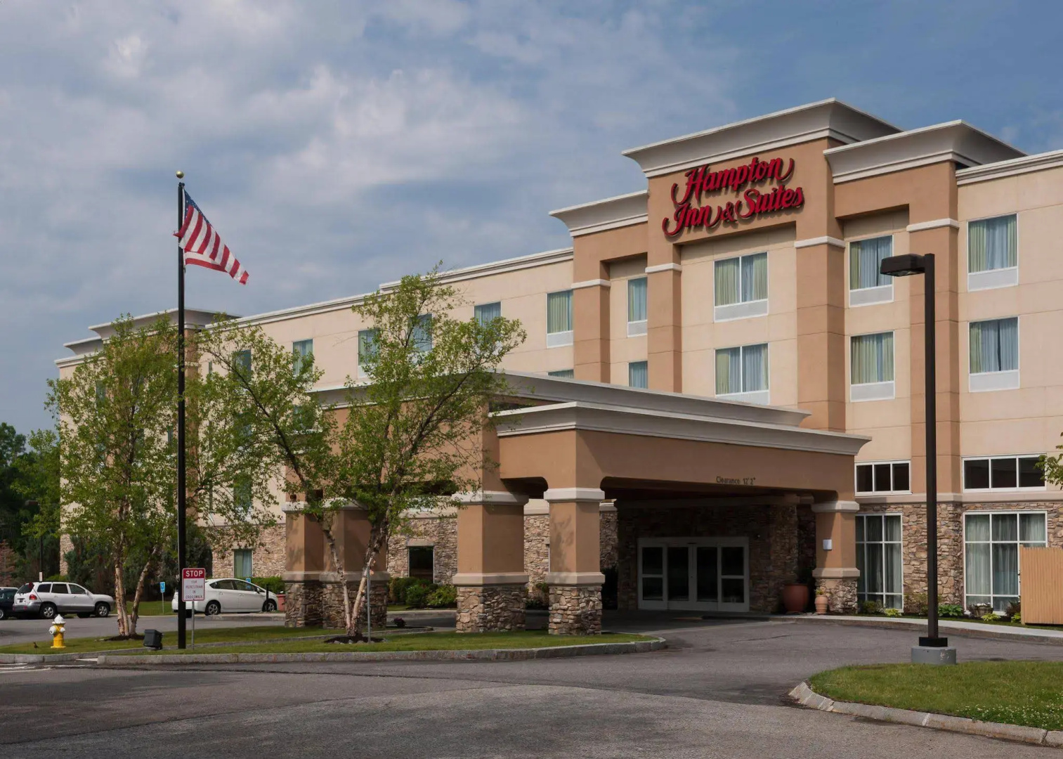Photo - Hampton Inn & Suites Westford-Chelmsford