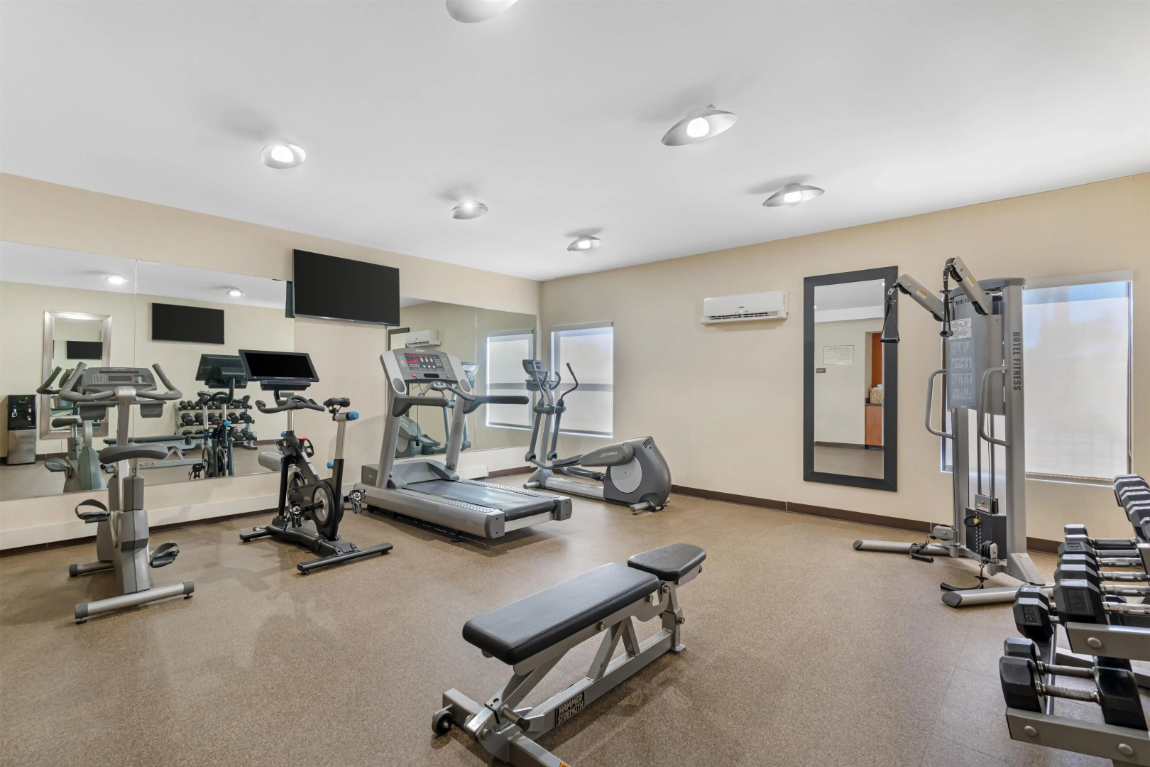 Photo - Best Western Plus Fresno Airport Hotel