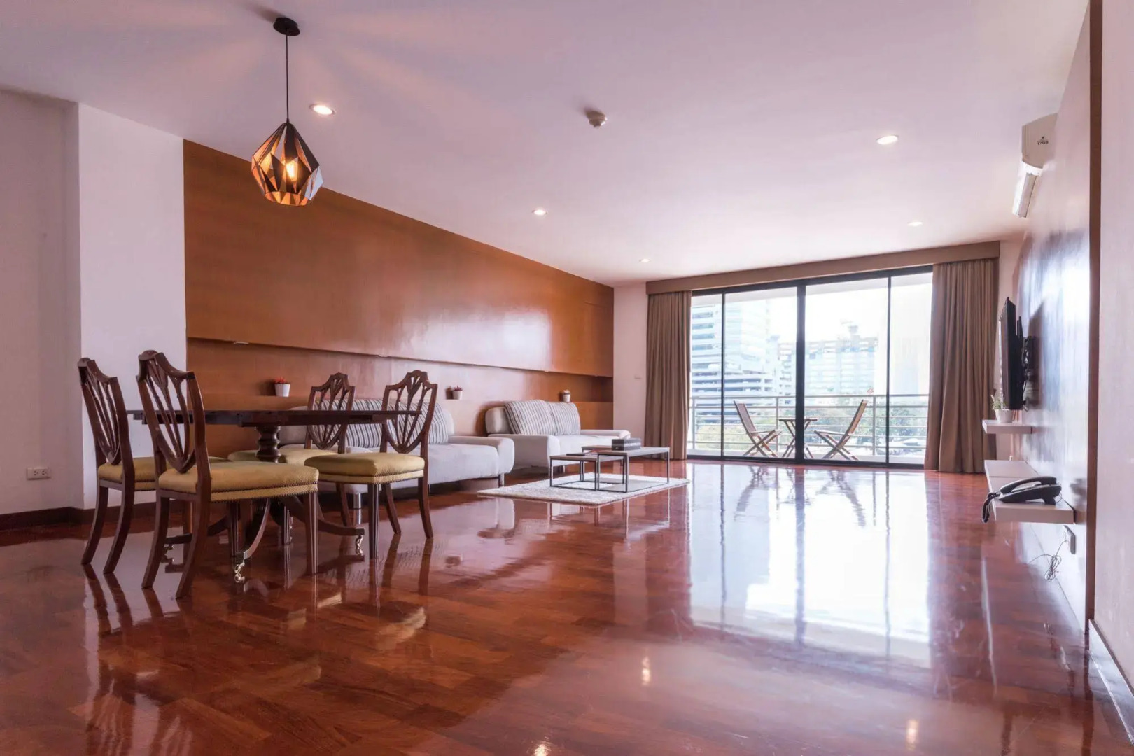 Foto - Benviar Tonson Residence