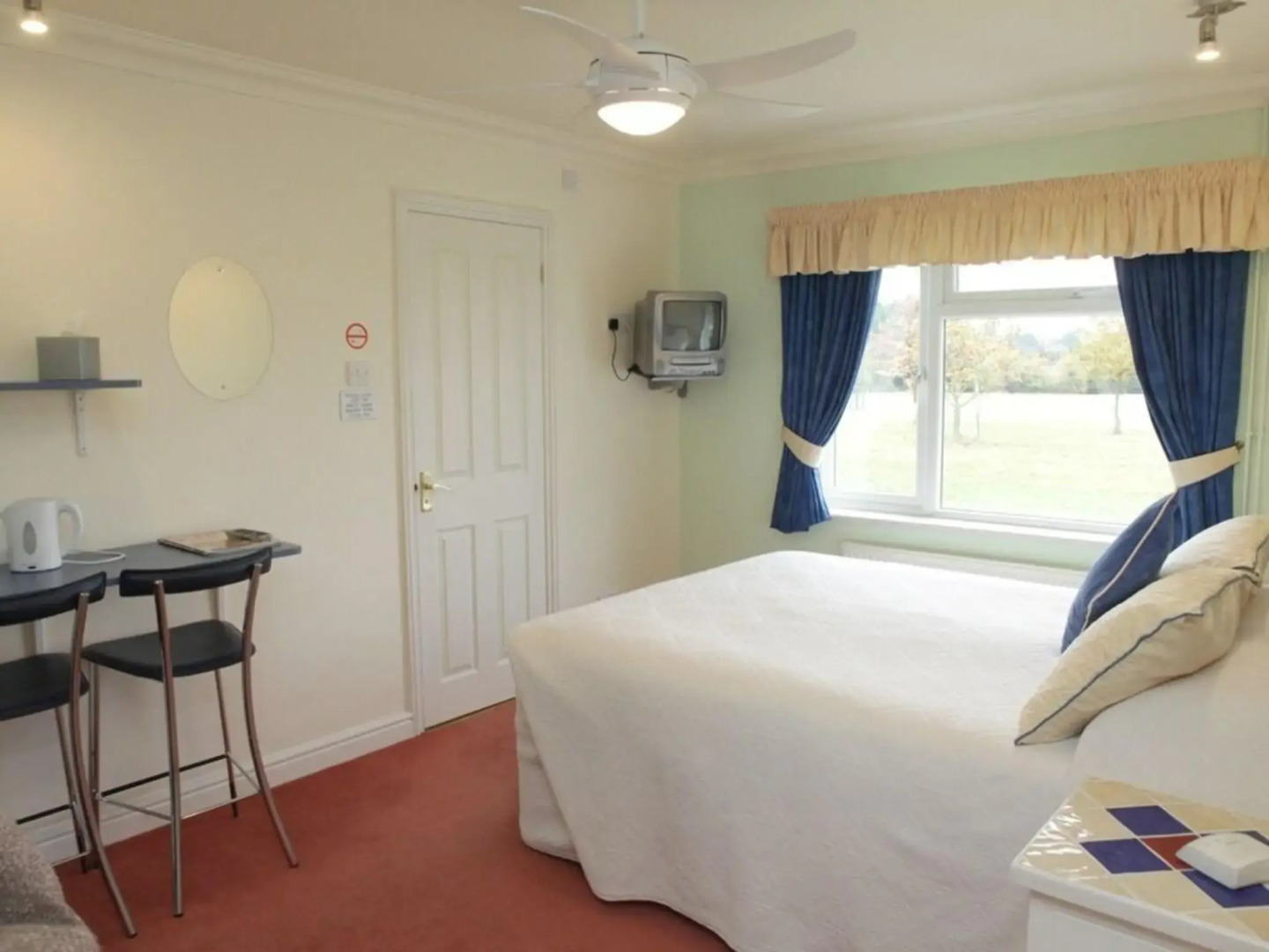 Photo - Little Bullocks Farm