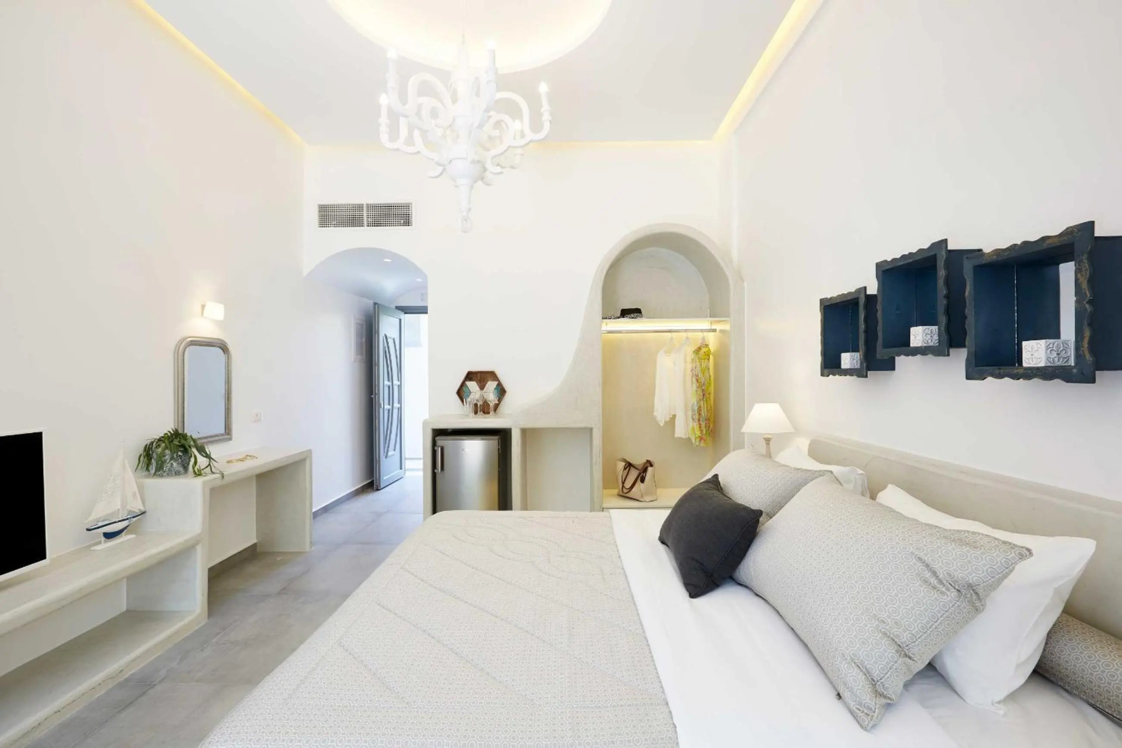 Photo - Amara Suites Santorini