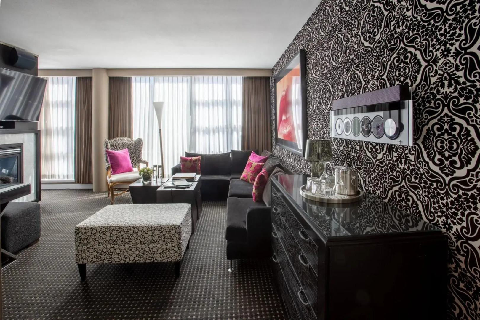 Photo - OPUS Vancouver