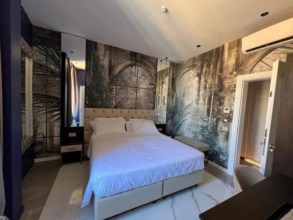 Photo - Adelaide Suite Dreams