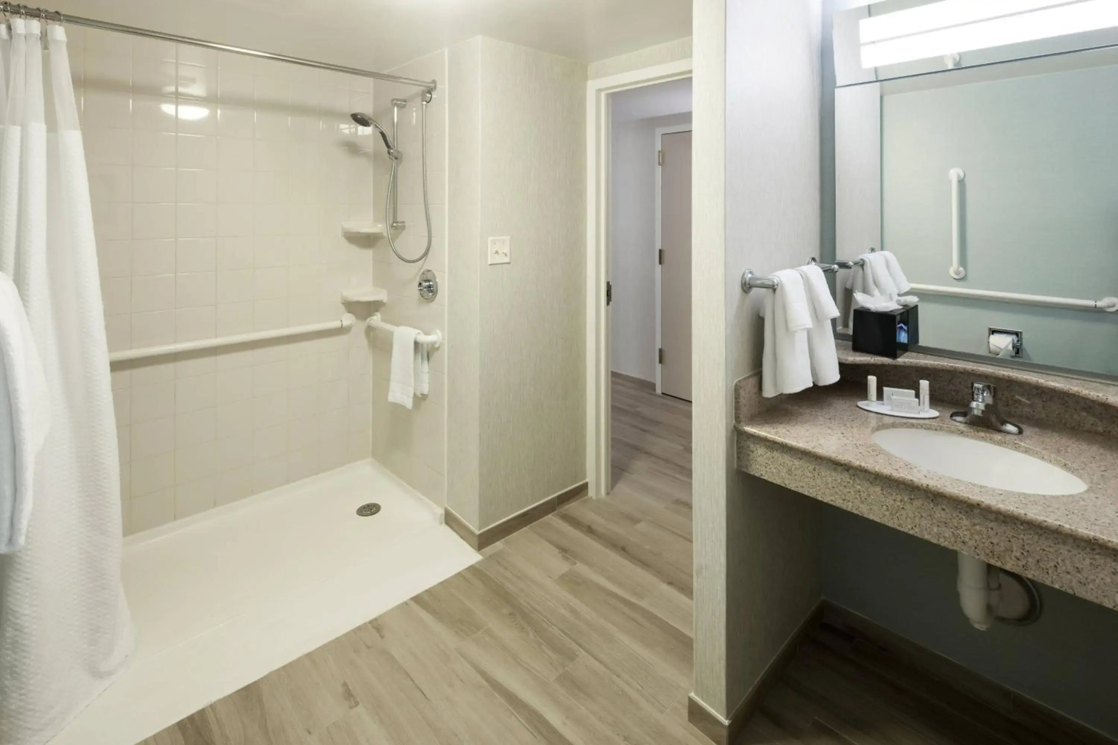 Photo - Courtyard by Marriott Virginia Beach Oceanfront North 37th Street