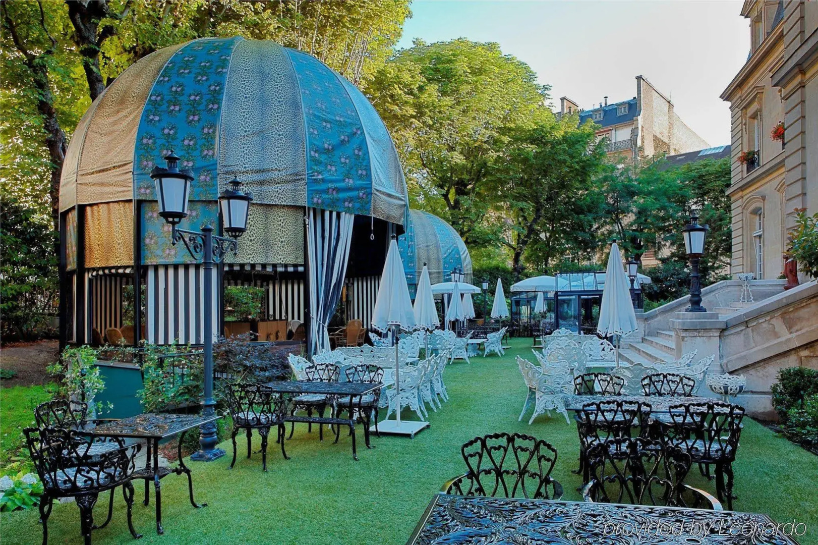 Photo - Saint James Paris