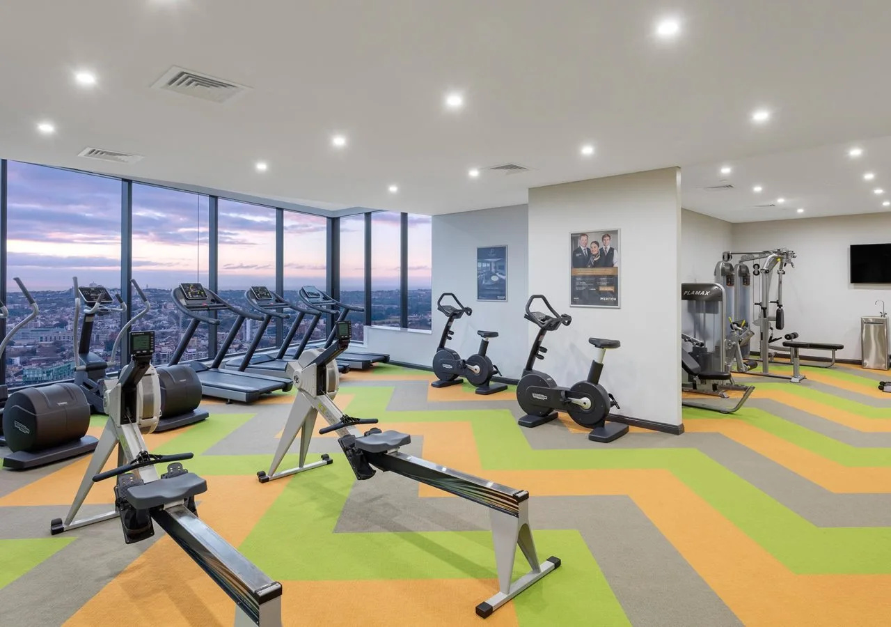 Photo - Meriton Suites World Tower, Sydney