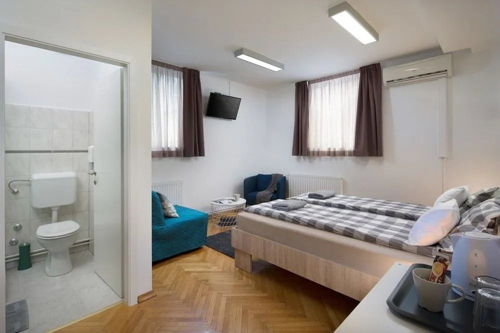 Photo - Hostel Bureau