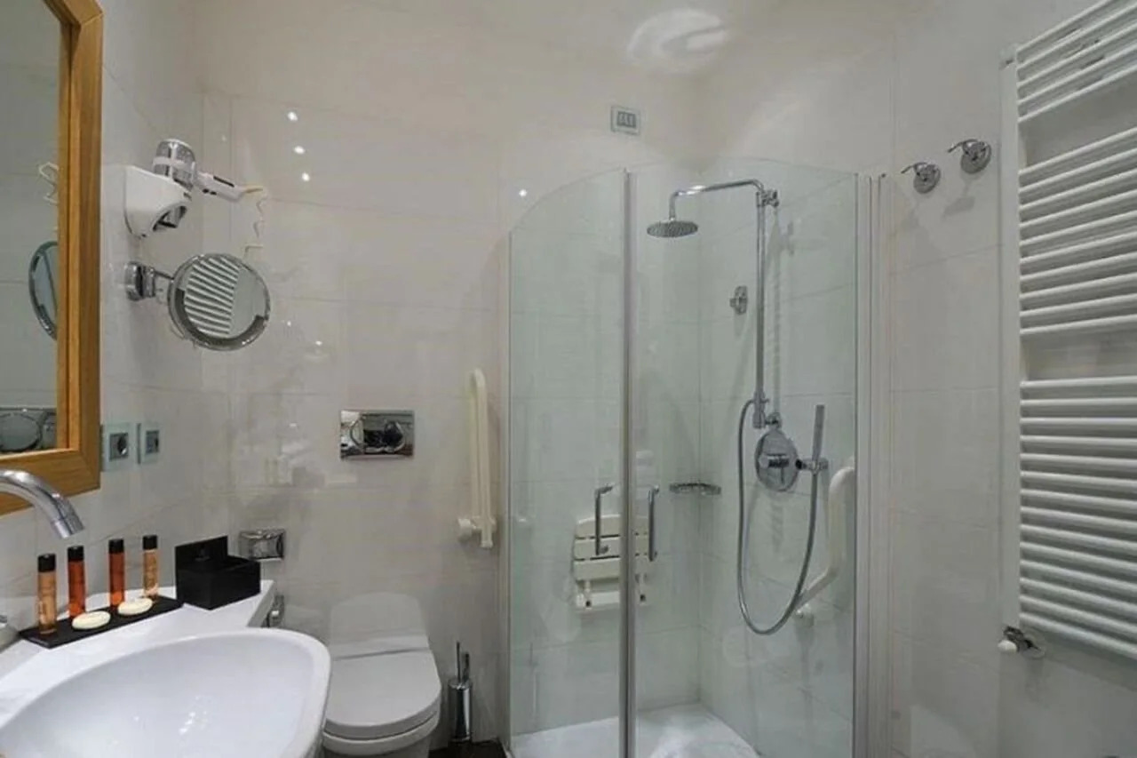 Photo - Hotel Canada