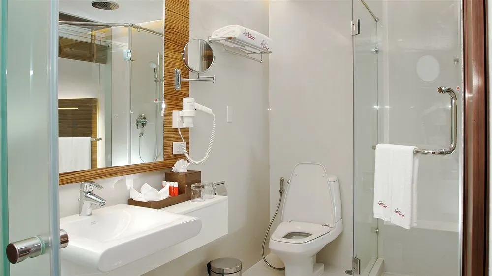 Photo - Sacha's Hotel Uno