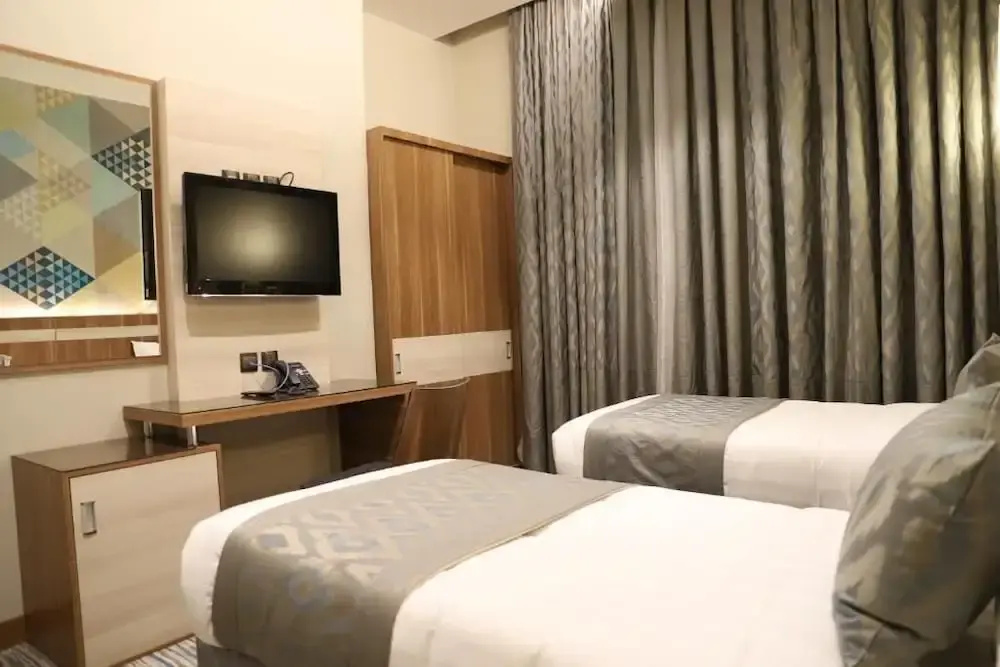 Photo - Roots Hotel