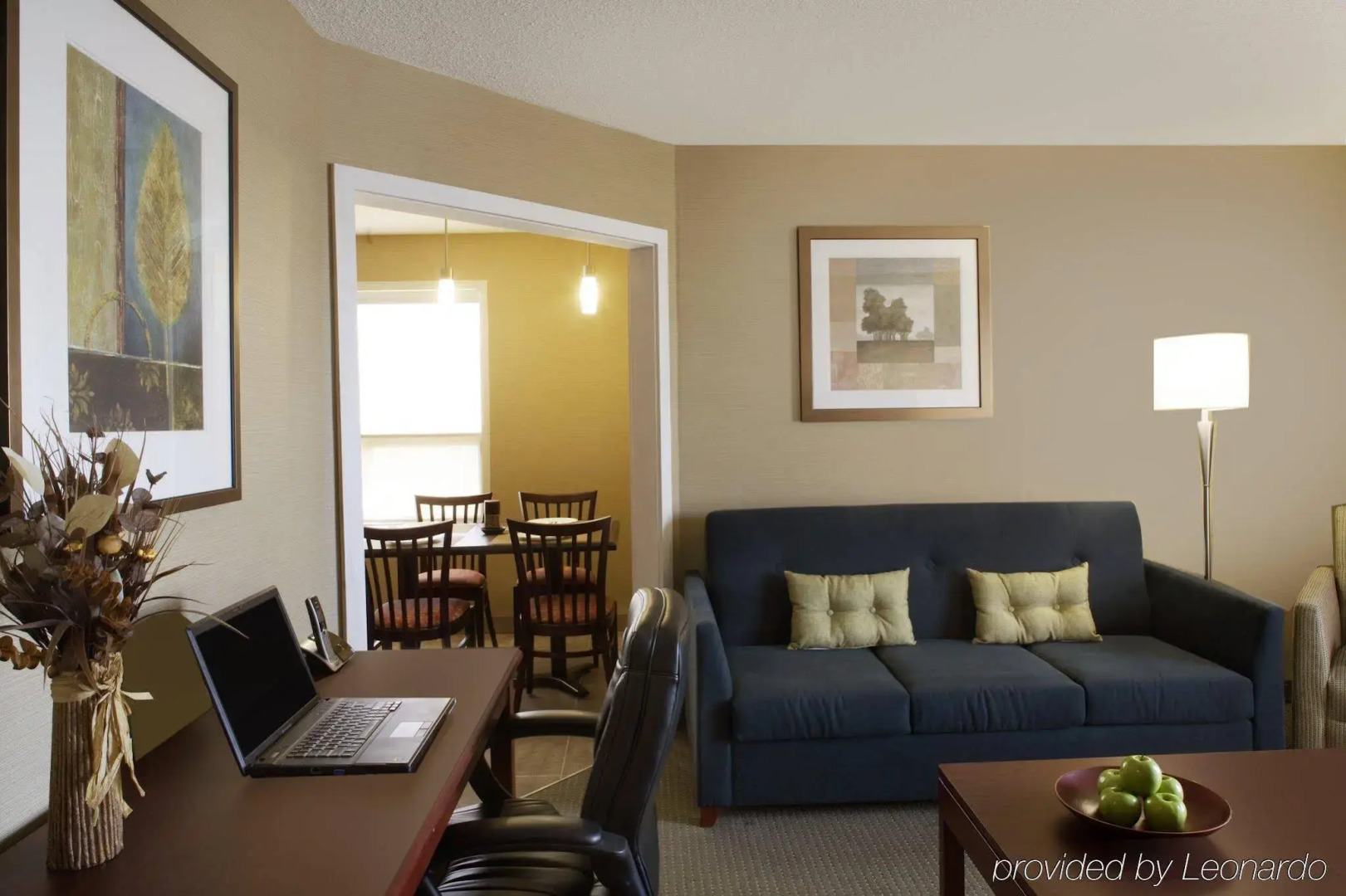 Foto - Travelodge by Wyndham Oshawa Whitby