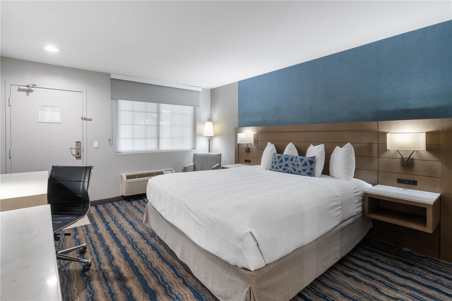 Photo - Best Western San Diego/Miramar Hotel