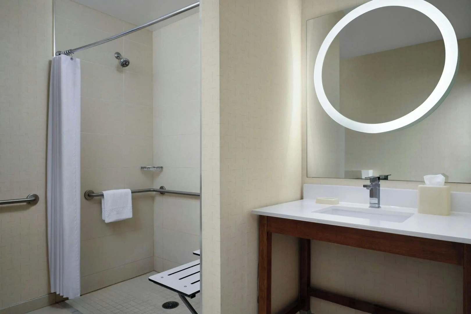 Foto - SpringHill Suites by Marriott at Anaheim Resort Area/Convention Center (Women only)