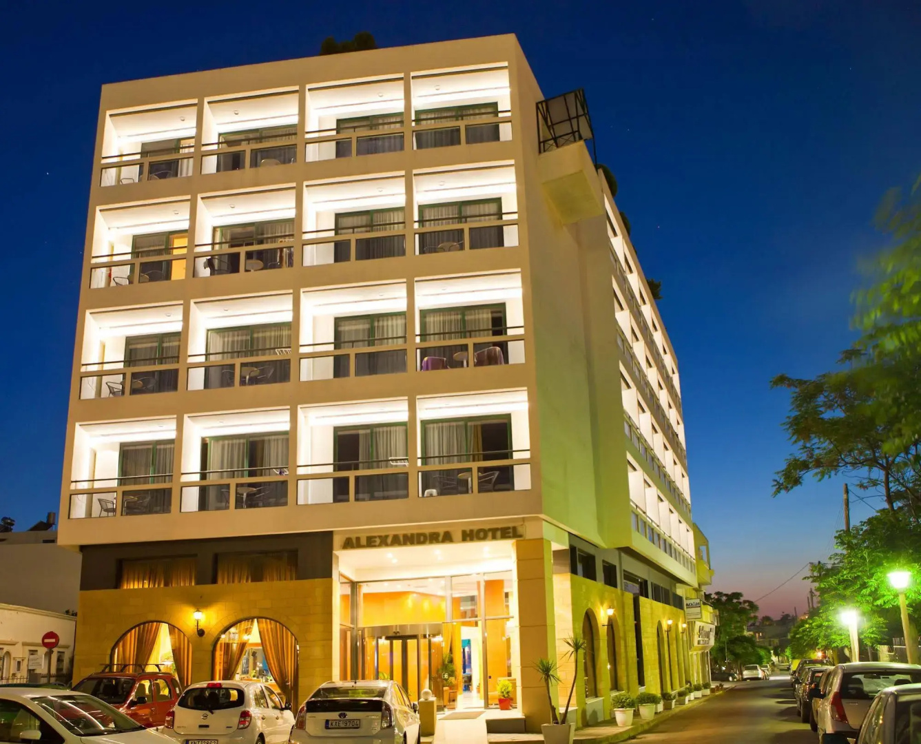 Photo - Alexandra Hotel