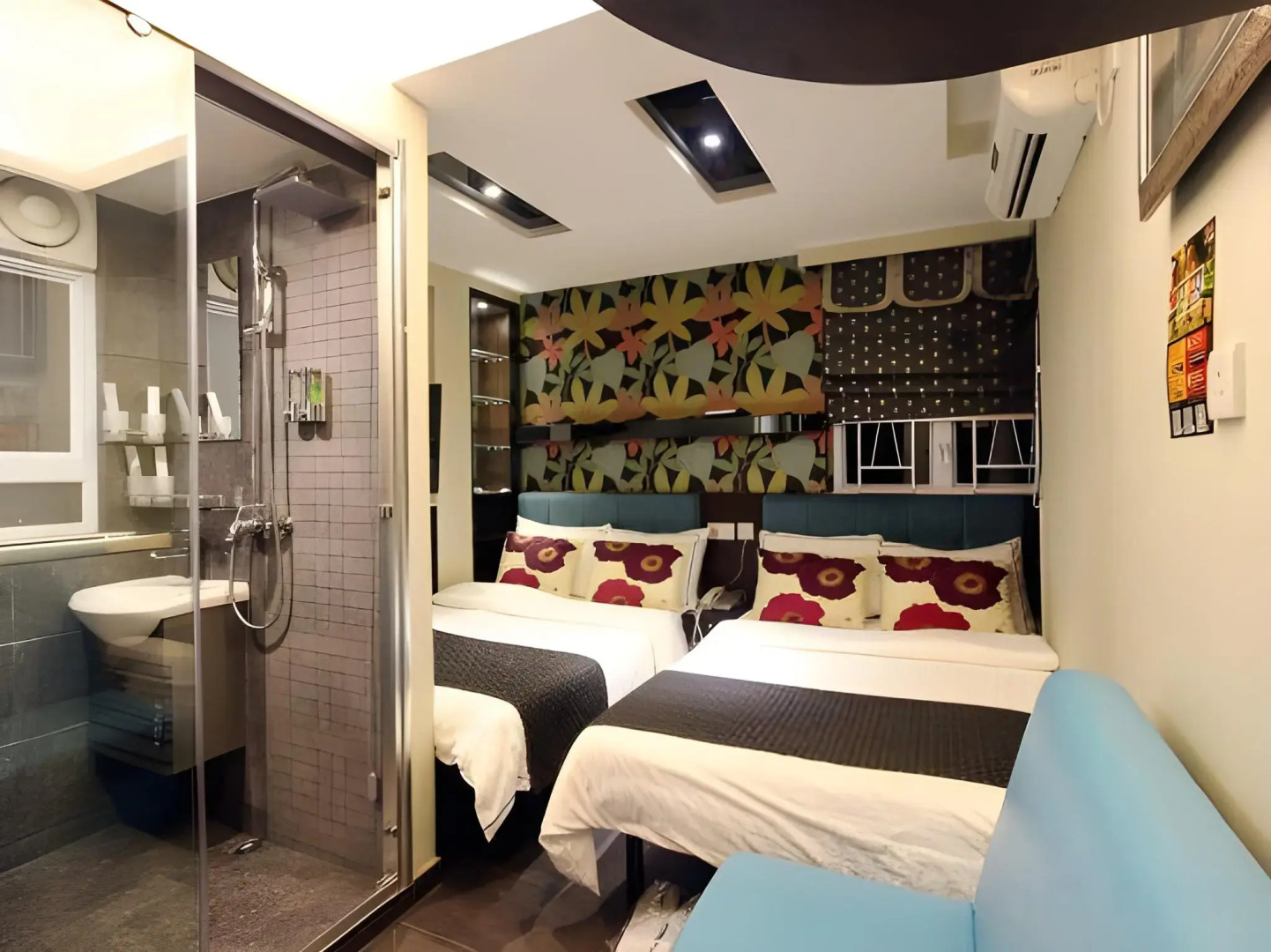 Photo - Seasons Hotel