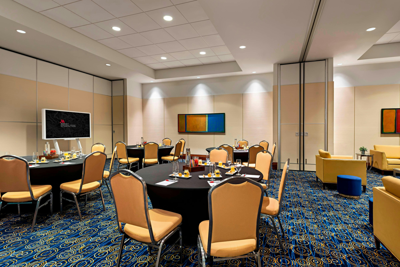 Photo - Marriott Montreal Airport In-Terminal Hotel