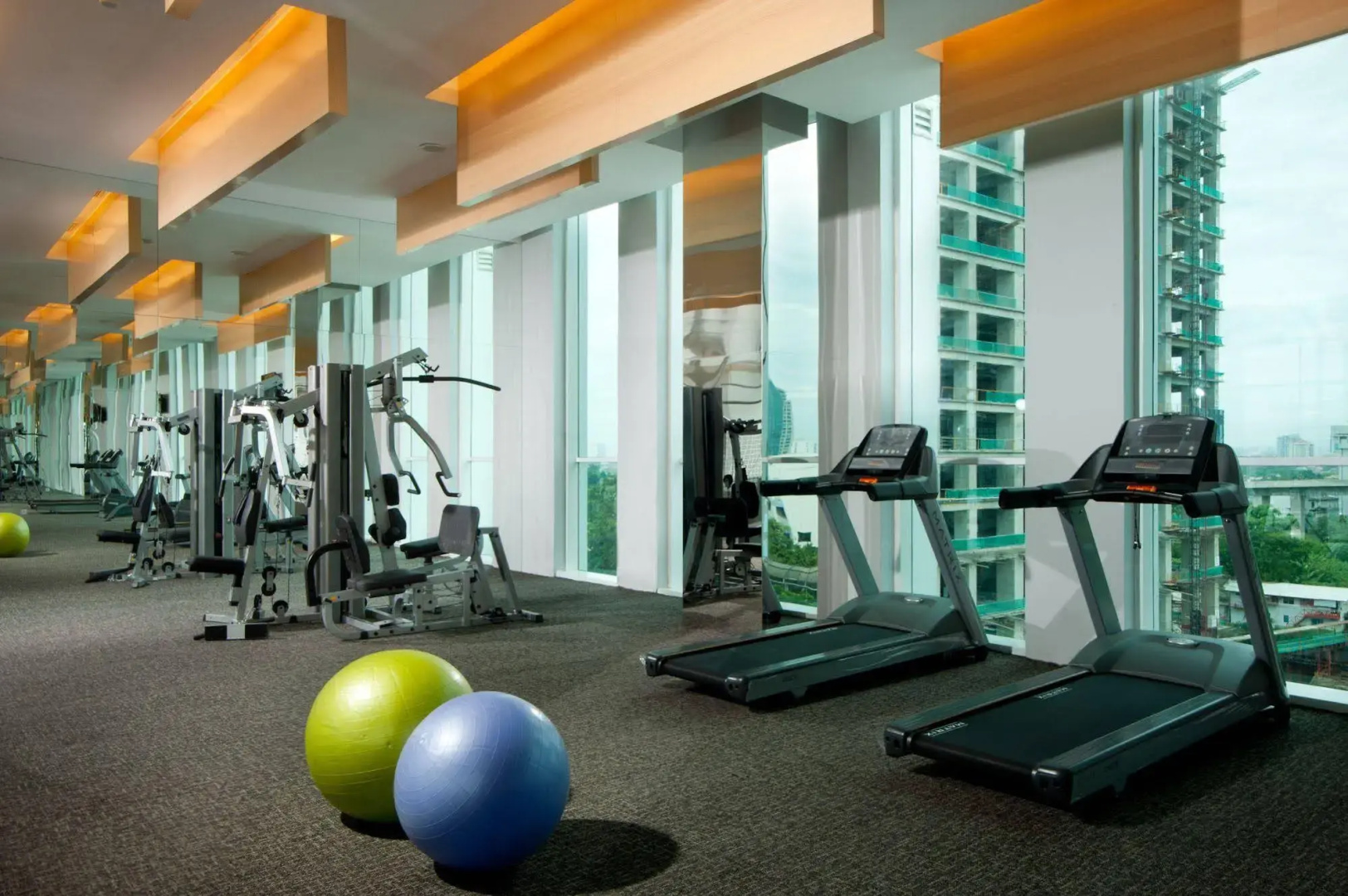 Photo - JS Luwansa Hotel and Convention Center