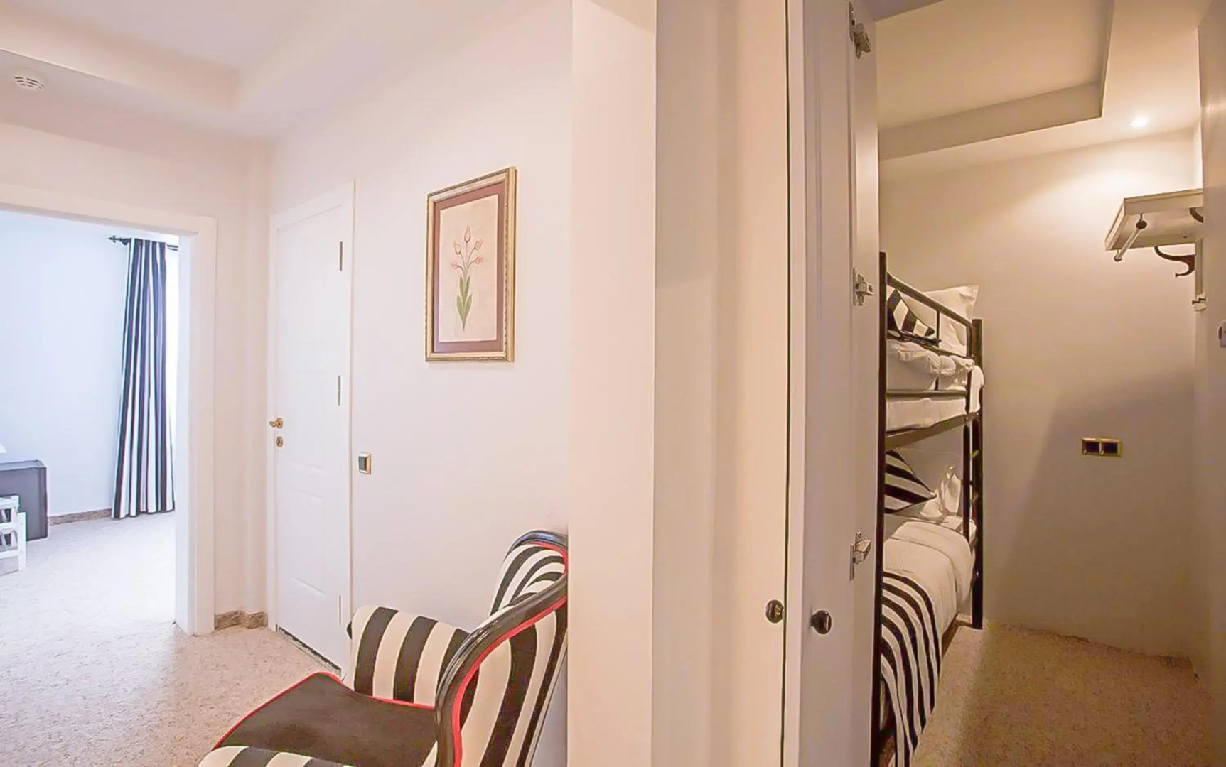 Photo - Le Metropolitan, Paris Tour Eiffel, a Tribute Portfolio Hotel