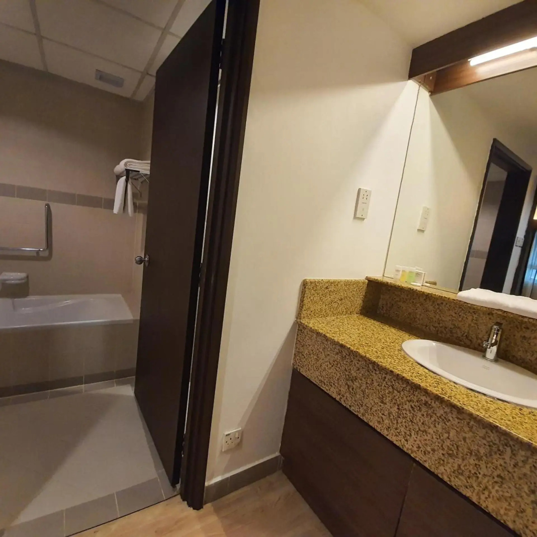 Photo - Crown Regency Serviced Suites
