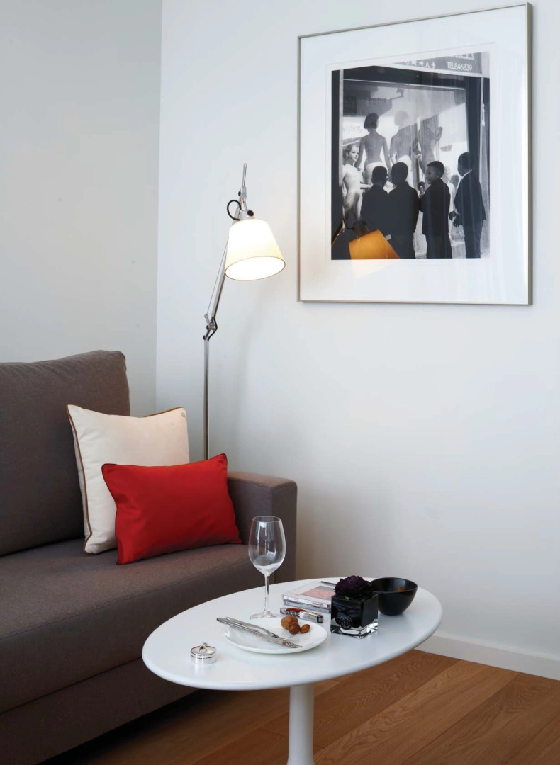 Photo - Twenty One Whitfield