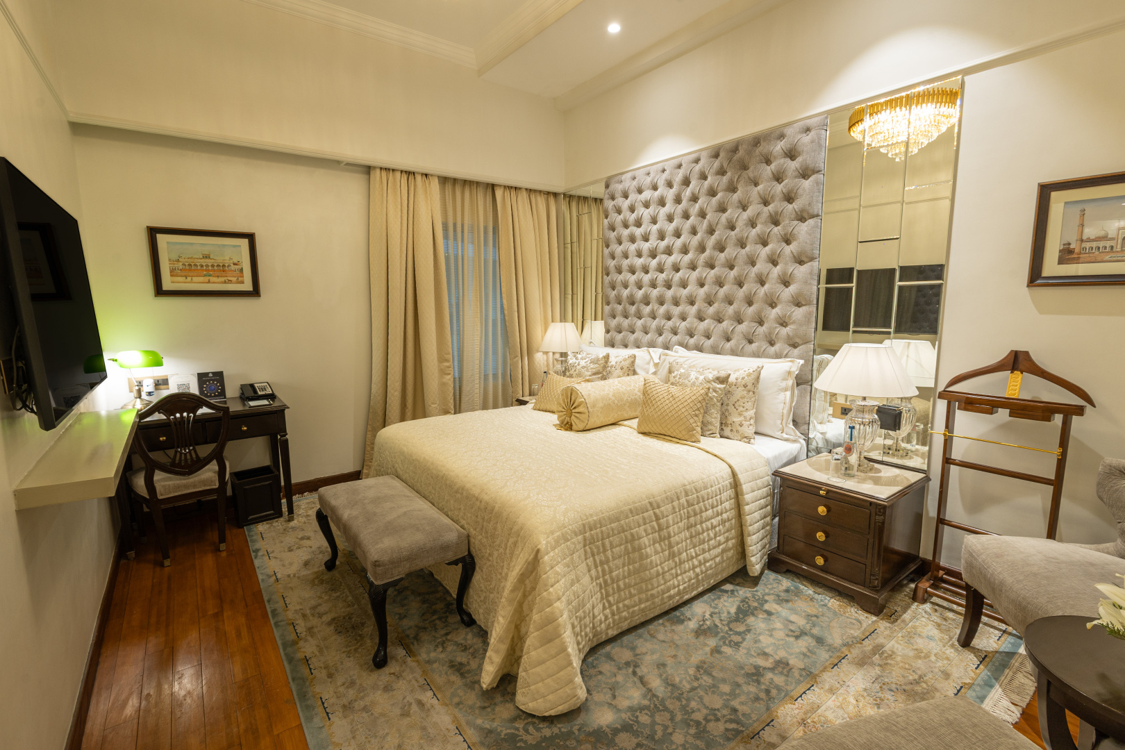 Photo - The Claridges, New Delhi