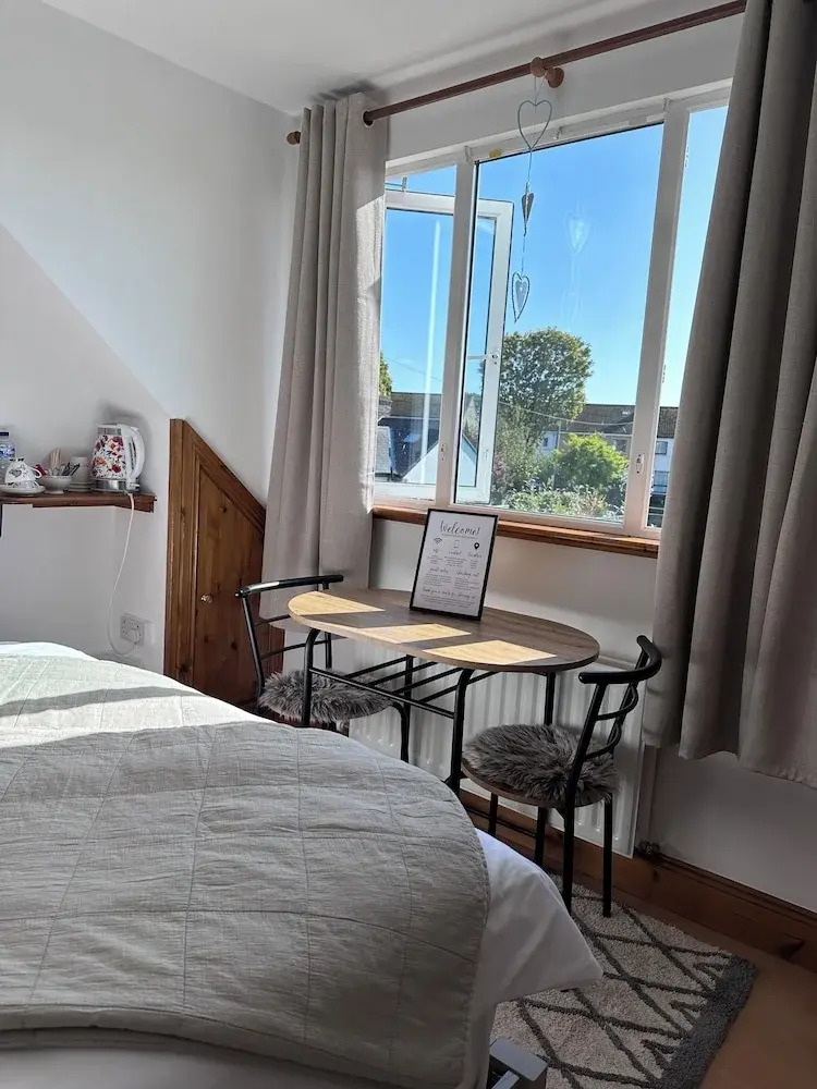 Photo - Malahide Guest Rooms