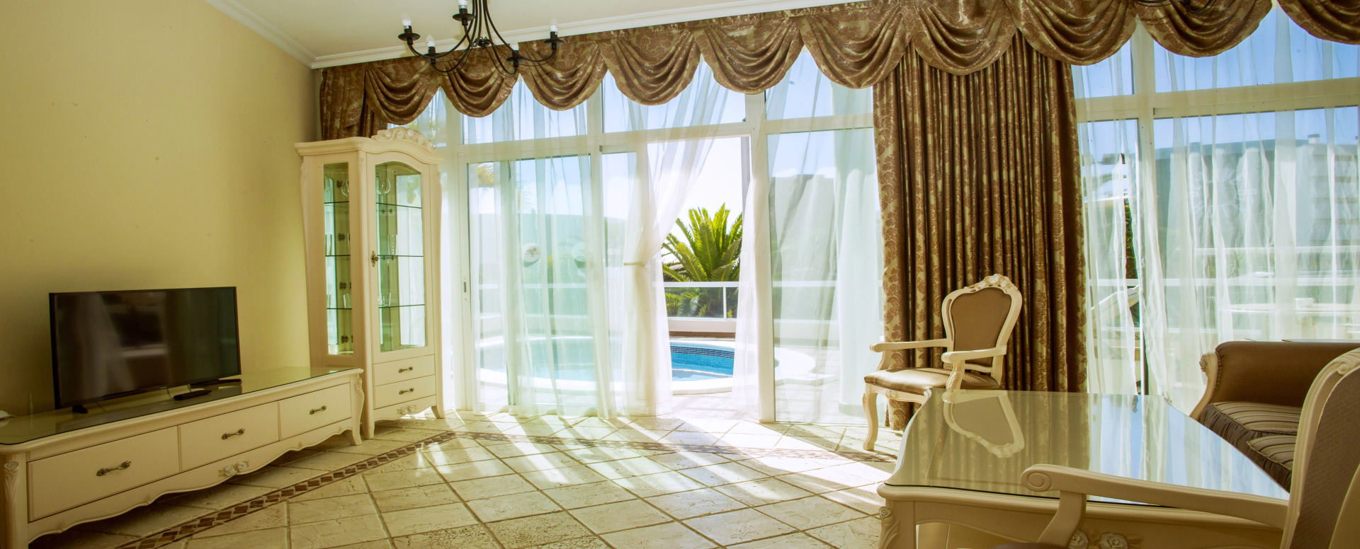 Photo - Flamingo Suites Boutique Hotel