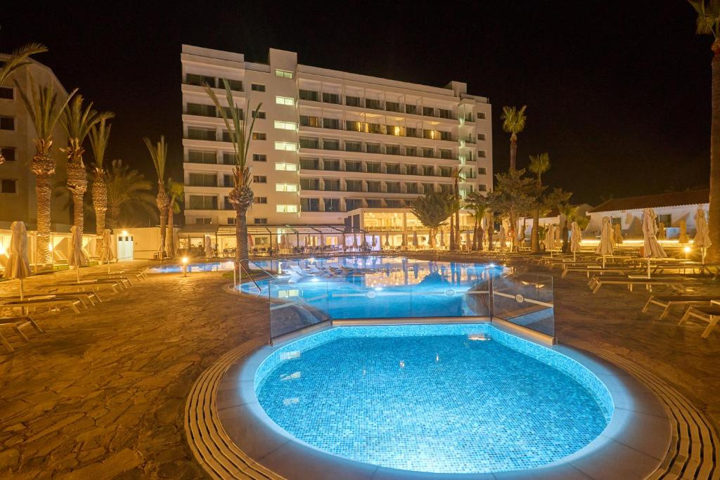 Photo - Bohemian Gardens Hotel