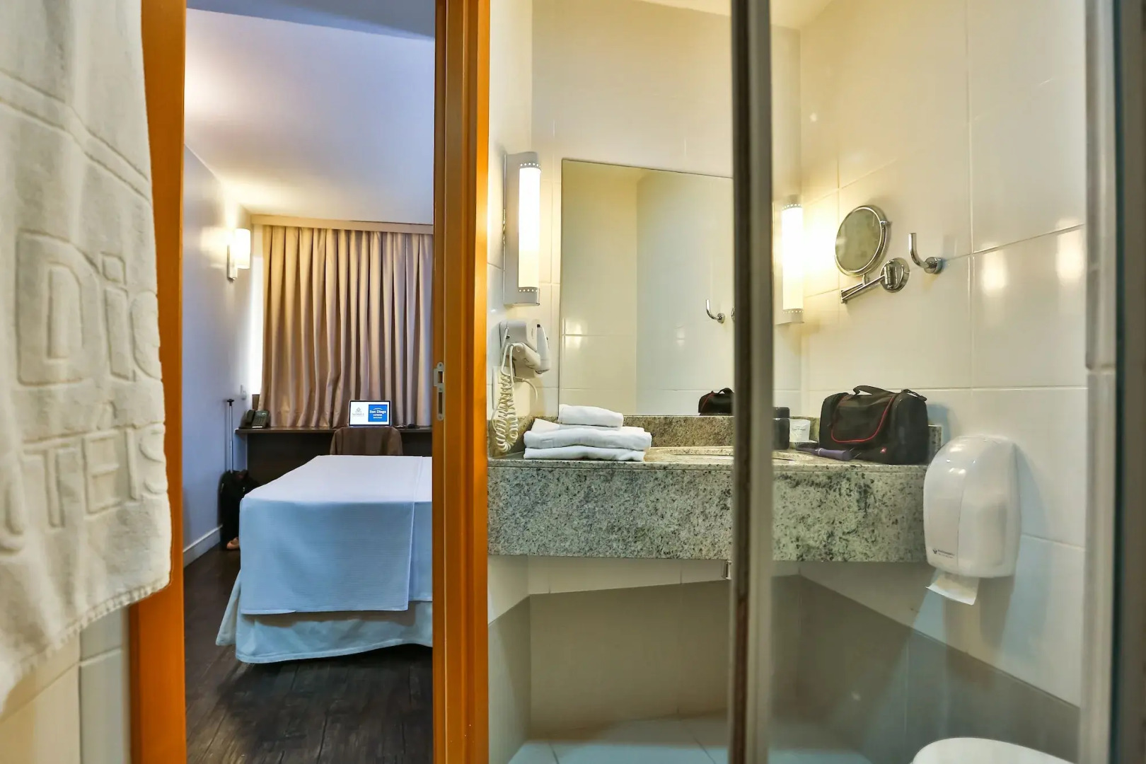 Foto - San Diego Express Barro Preto