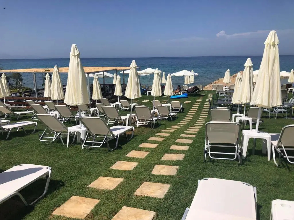 Photo - Golden Coast Resort