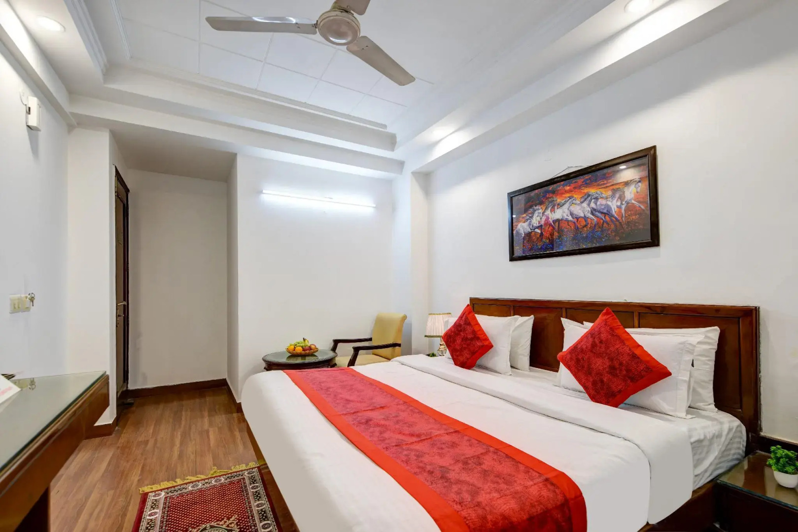 Photo - Hotel Chanchal Deluxe - New Delhi Train Station