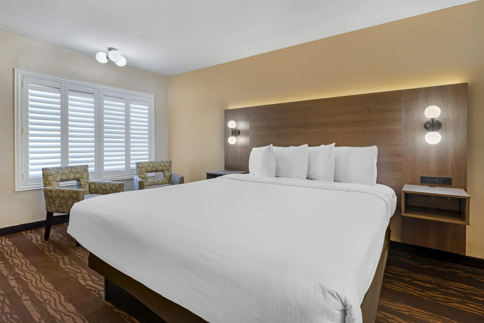 Photo - Best Western Plus Stovall's Inn