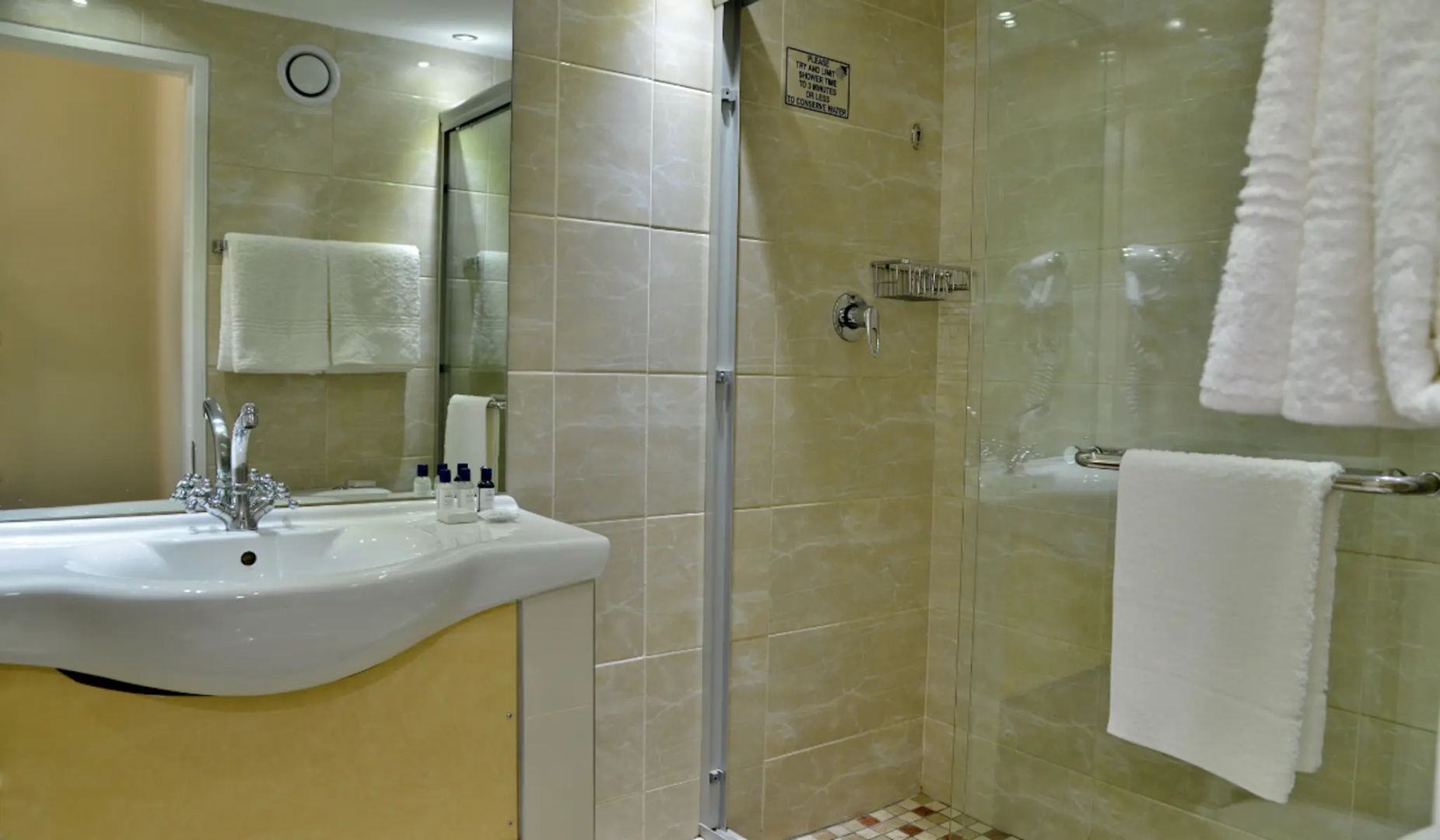Photo - The Parktonian All Suite Hotel