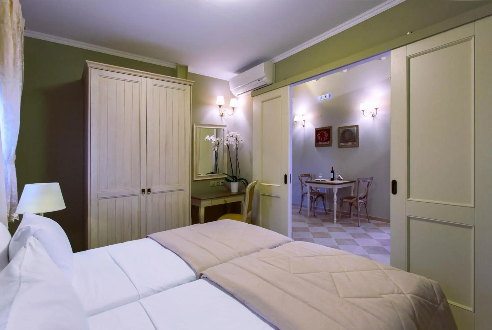 Photo - Ionia Suites
