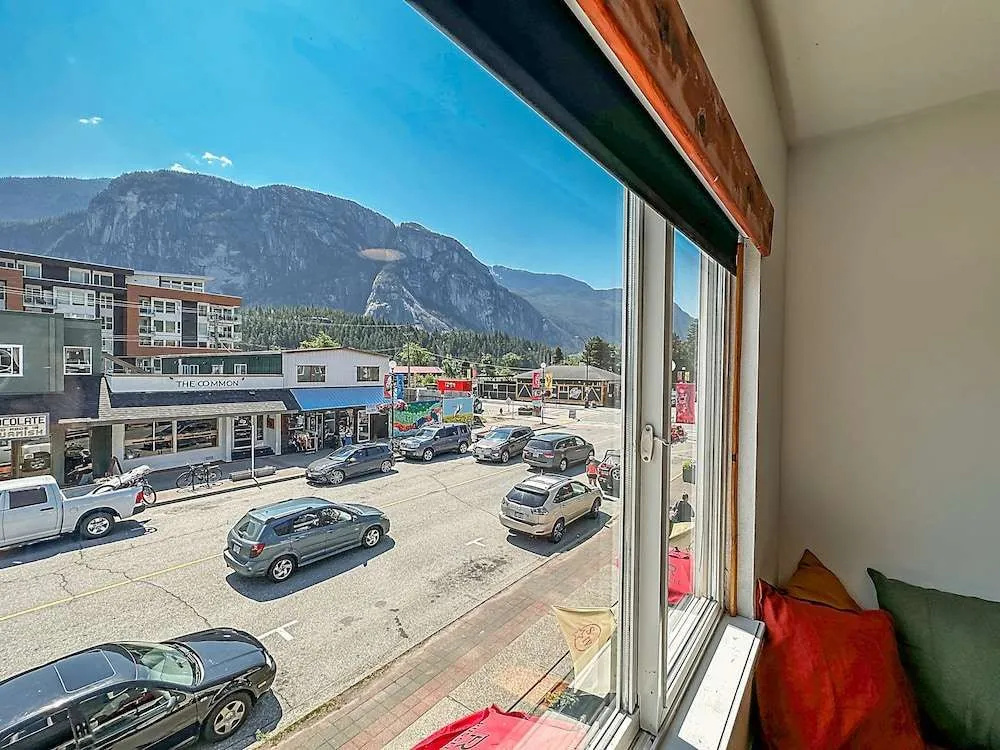 Foto - Crash Hotel Squamish