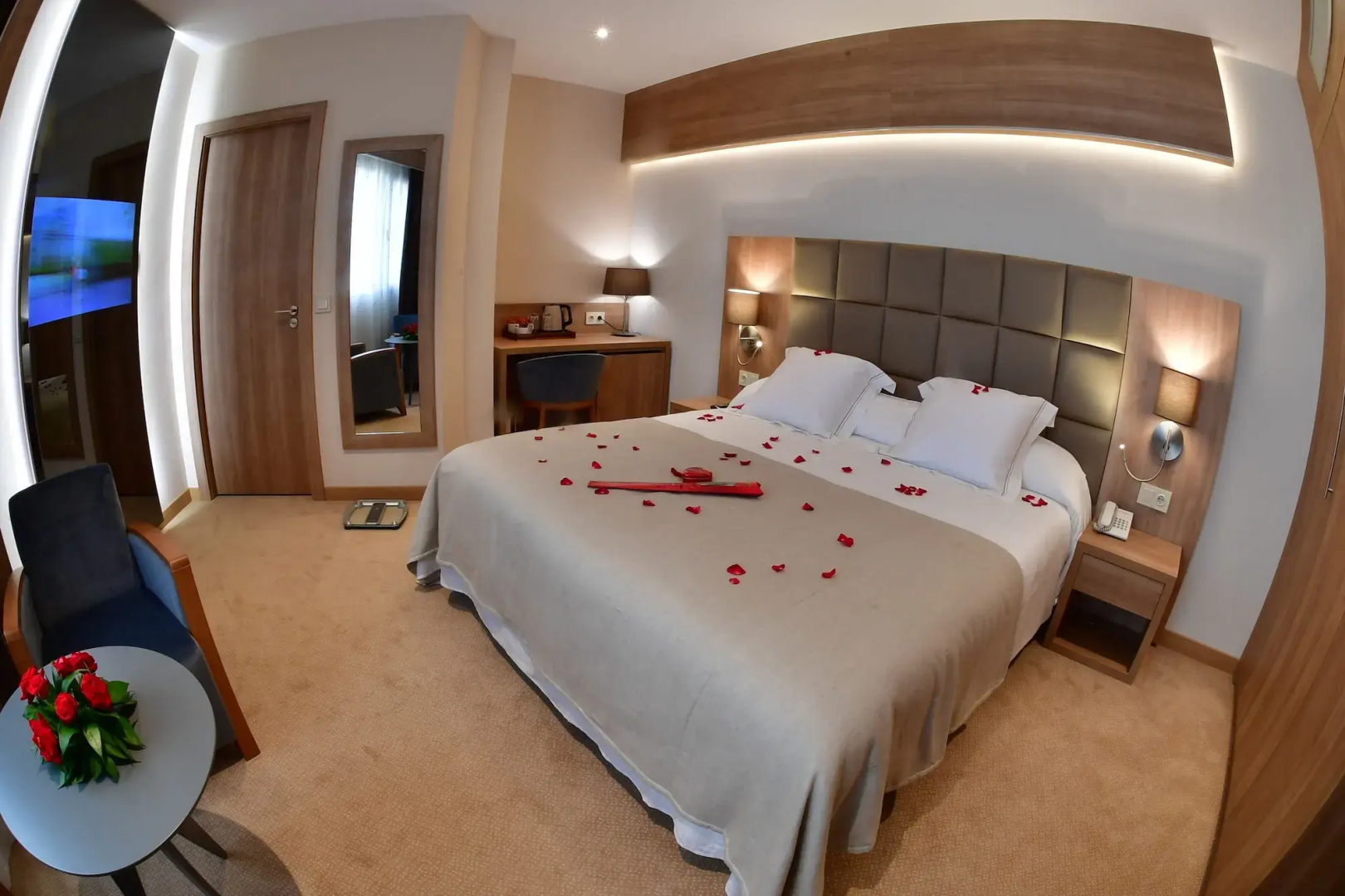 Photo - Lamaraz Arts Hotel