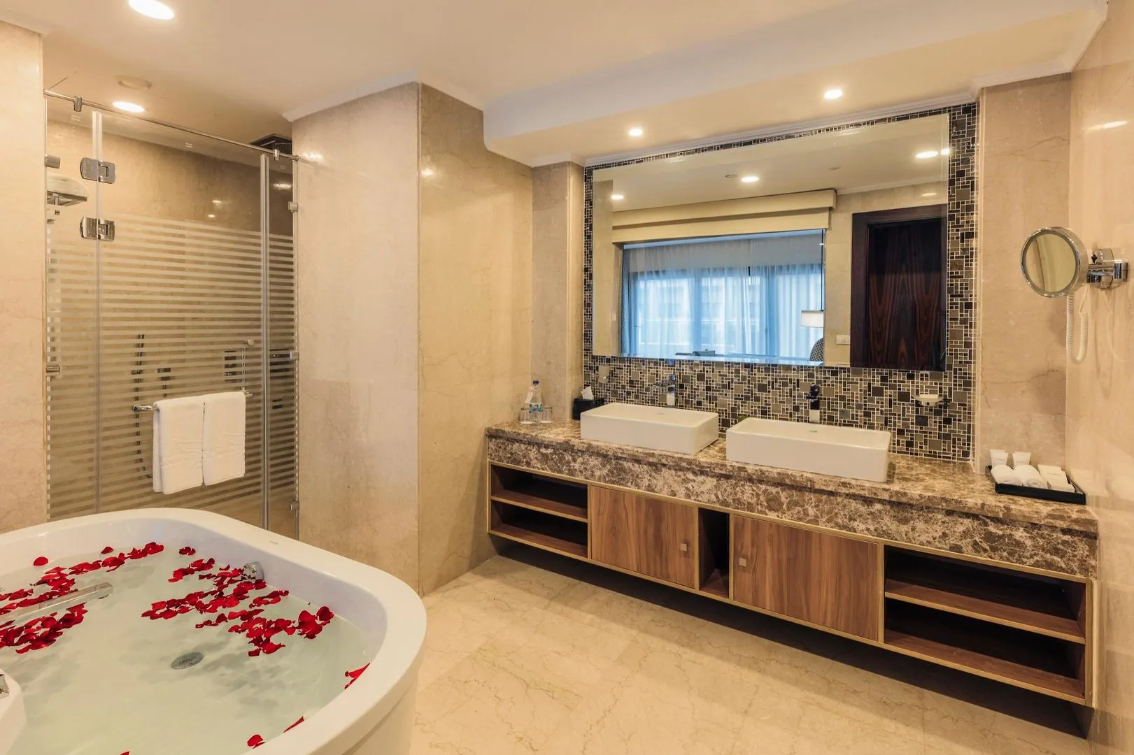 Photo - Triumph Luxury Hotel