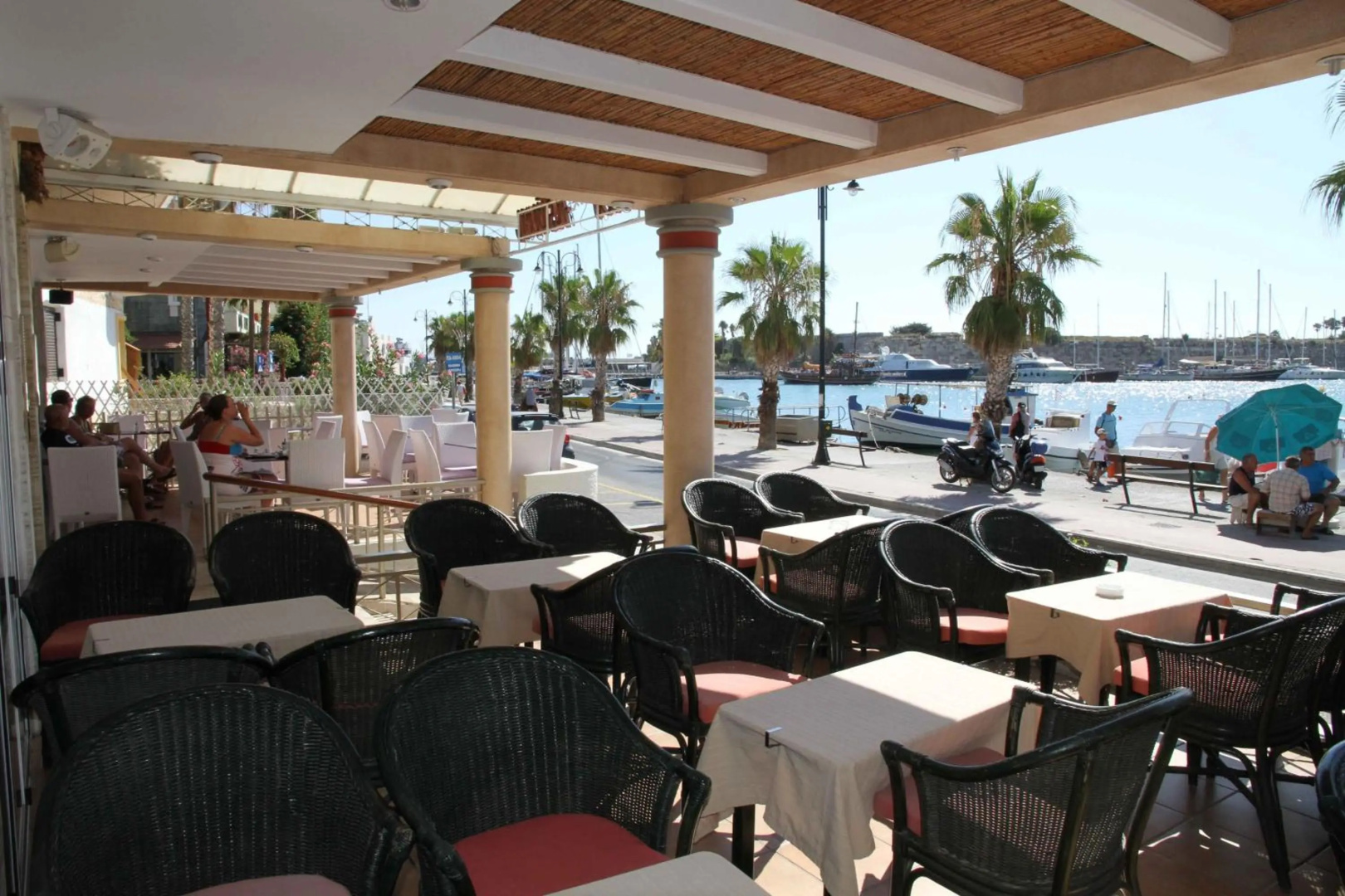 Photo - Astron Hotel