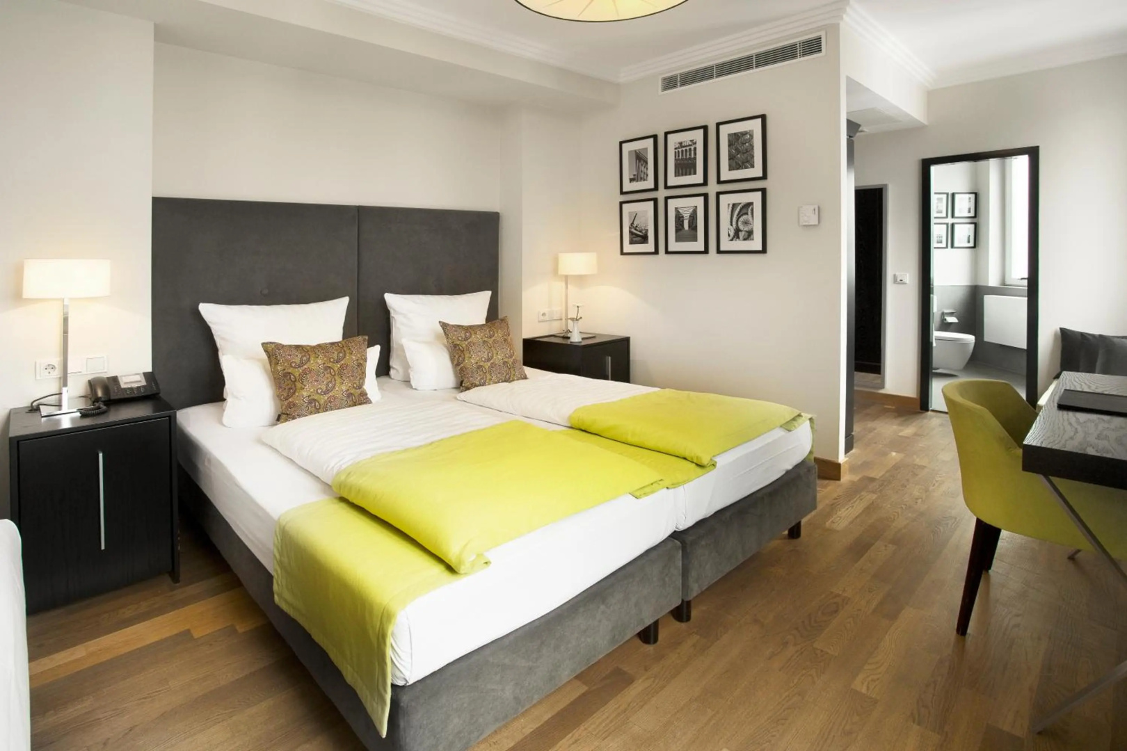 Photo - Hamburger Hof Hotel