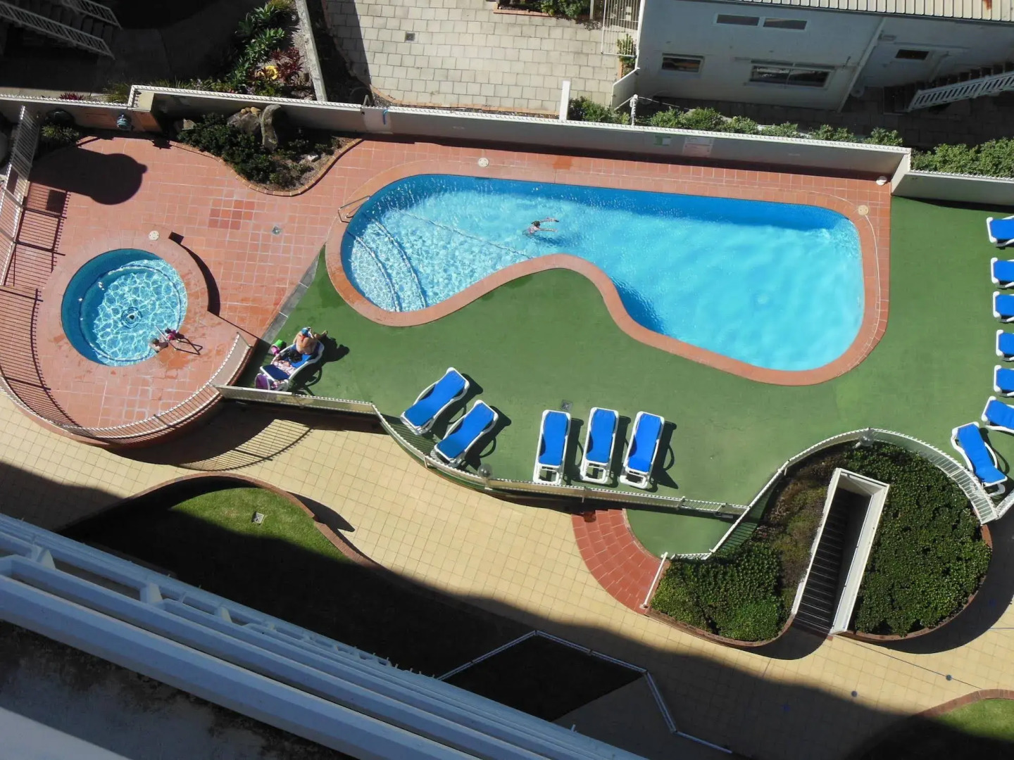 Photo - Breakers North Absolute Beachfront Apartments - Official