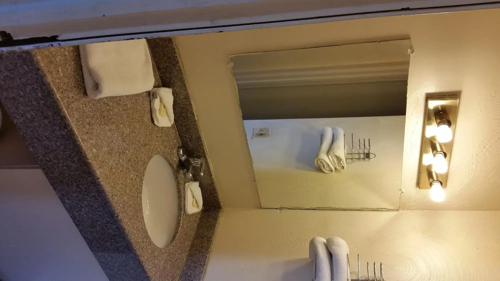 Foto - Skylark Motel