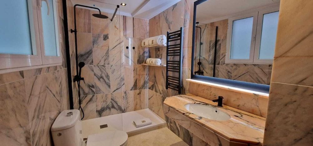Photo - Boutique Suites