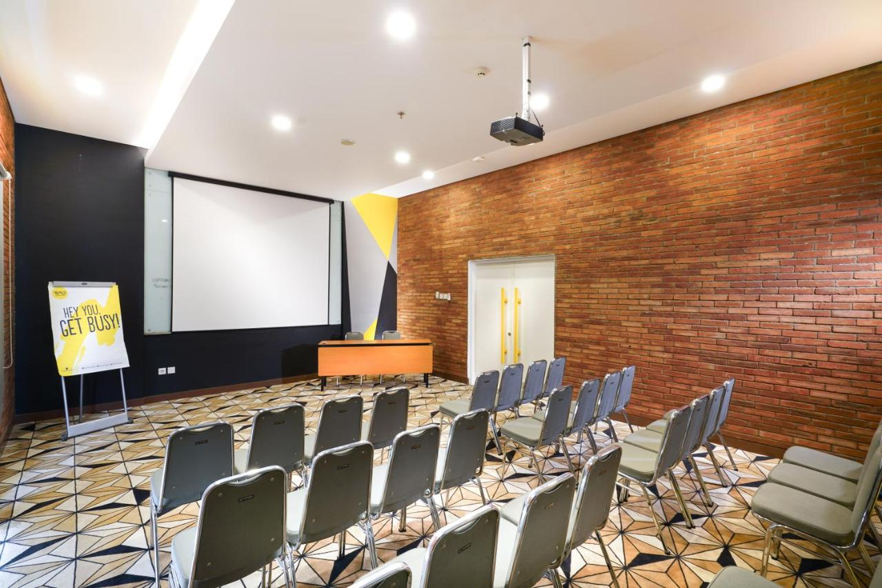 Photo - YELLO Hotel Manggarai Jakarta