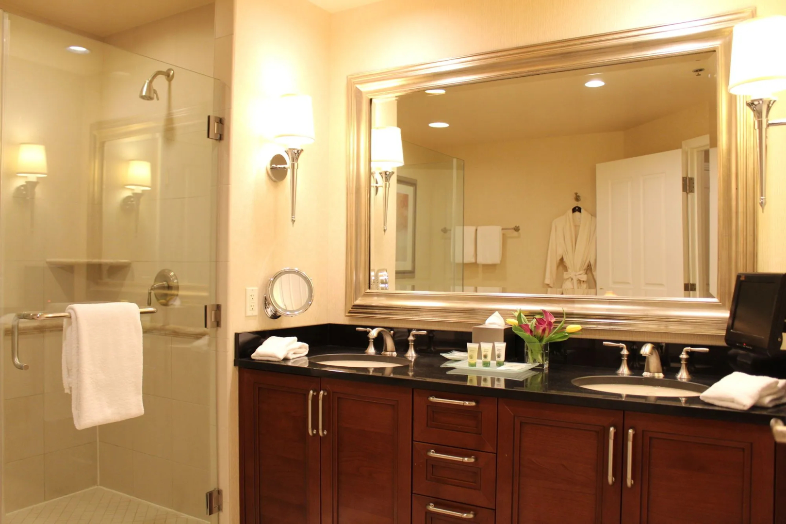 Photo - Luxury Suites International at The Signature