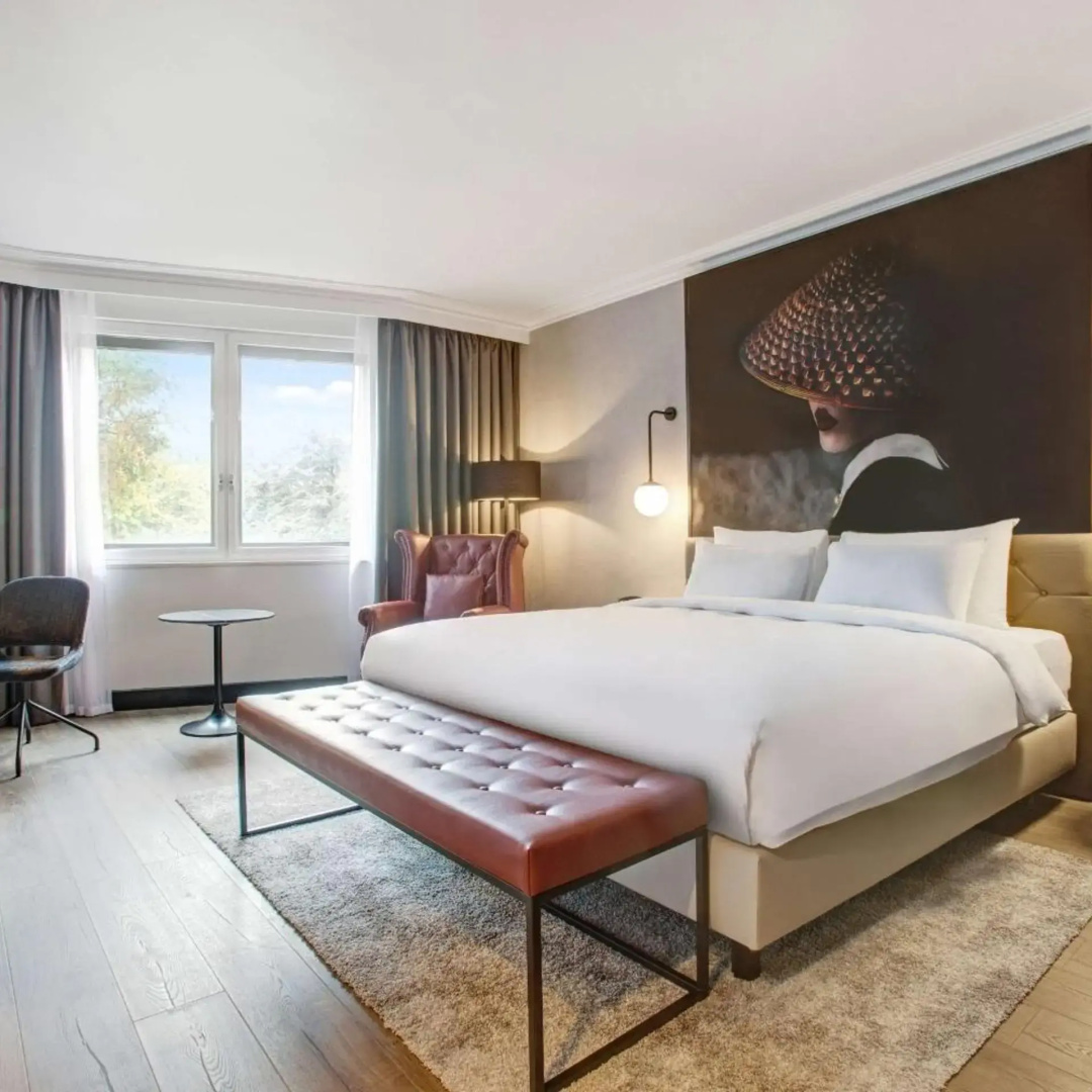 Photo - Radisson RED London Heathrow