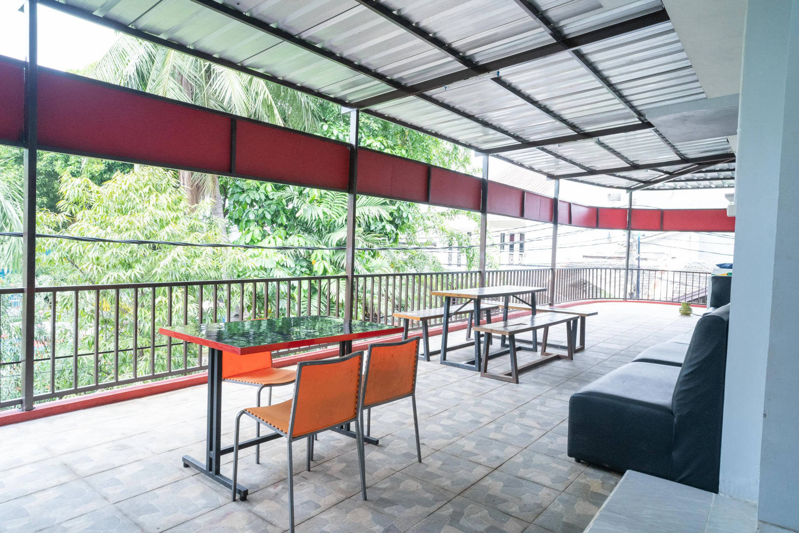 Foto - RedDoorz Plus near ITC Cempaka Mas 2