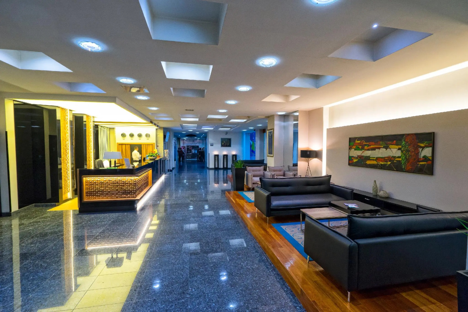 Foto - Radon Plaza